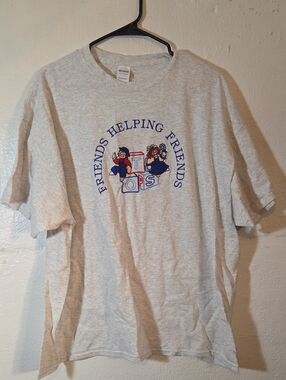 Gildan Light Gray Tee with Blue 'Friends Helping Friends' Graphic Embroidery 2xl